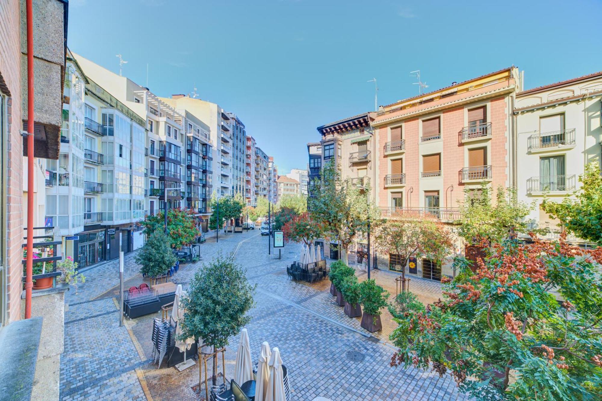 Apartamento Breton De Los Herreros Logroño Eksteriør billede